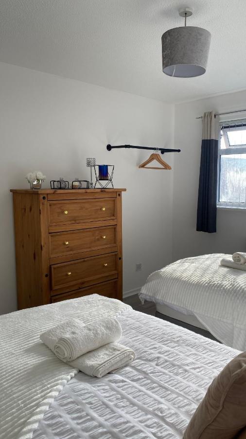 Bv Luxury Spacious 3 Bedroom House At Isaac Close Manchester Exterior photo